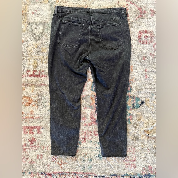 Old Navy's High-Waisted Rockstar Black Distressed Jeans Size 18 - Picture 2 of 7